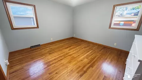Bedroom - 652 Godfroy, Monroe, MI 48162 photo 5 of 7