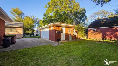 Exterior - 652 Godfroy, Monroe, MI 48162 photo 5 of 6