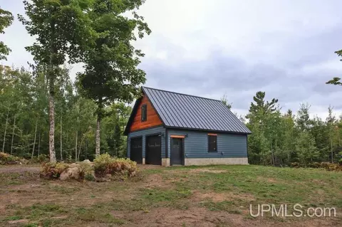 1085 N N Riv, Gwinn, MI 49841