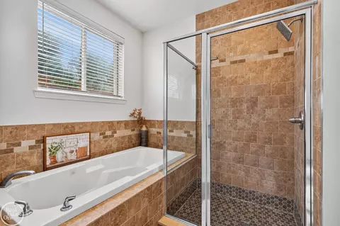 Bath - 47376 Hidden Mdws, Macomb, MI 48044 photo 2 of 4