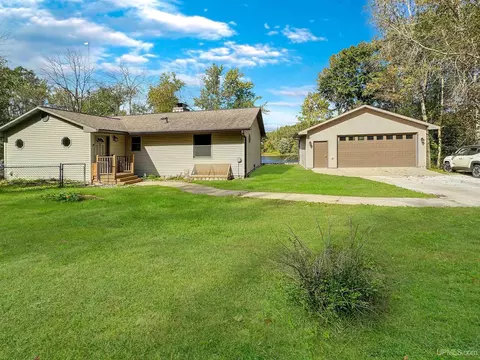 n2417 River Drive, Wallace, MI 49893