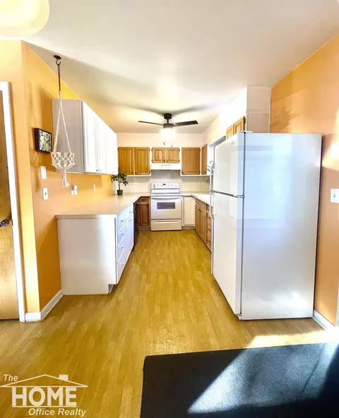 Kitchen - 918 Dingwall, Owosso, MI 48867 photo 4 of 5