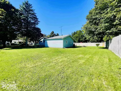 Exterior - 918 Dingwall, Owosso, MI 48867 photo 2 of 6