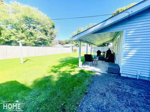 Exterior - 918 Dingwall, Owosso, MI 48867 photo 4 of 6