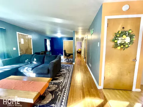 Entry Way - 918 Dingwall, Owosso, MI 48867 photo 2 of 4