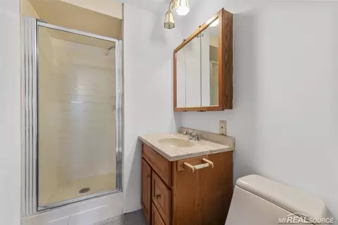 Bath - 69455 Hicks, Armada, MI 48005 photo 1 of 2