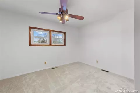 Bedroom - 69455 Hicks, Armada, MI 48005 photo 3 of 6
