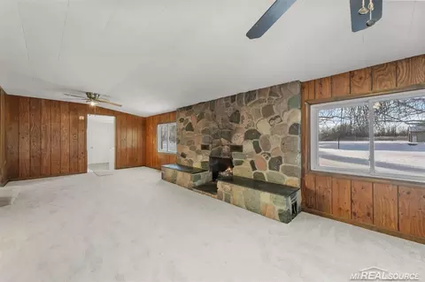 Living - 69455 Hicks, Armada, MI 48005 photo 2 of 6