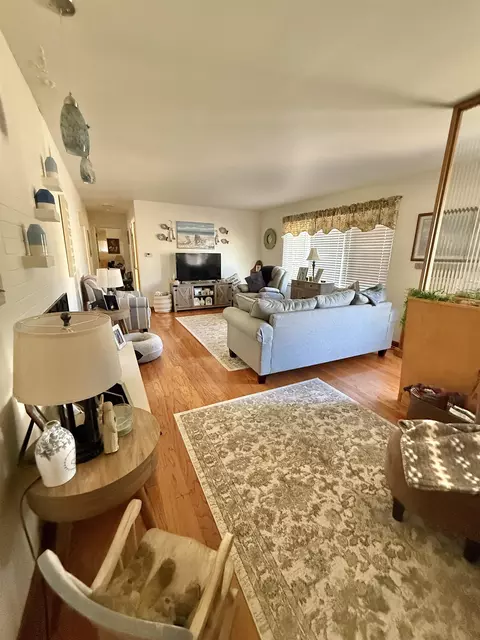 Living - 2 Brady, Bay City, MI 48708 photo 2 of 4