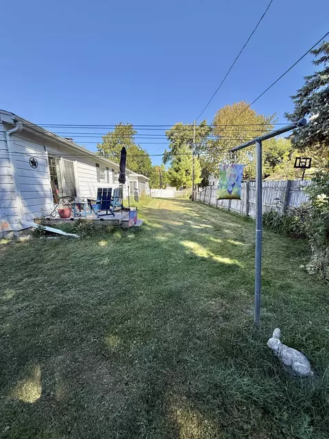 Exterior - 2 Brady, Bay City, MI 48708 photo 5 of 9
