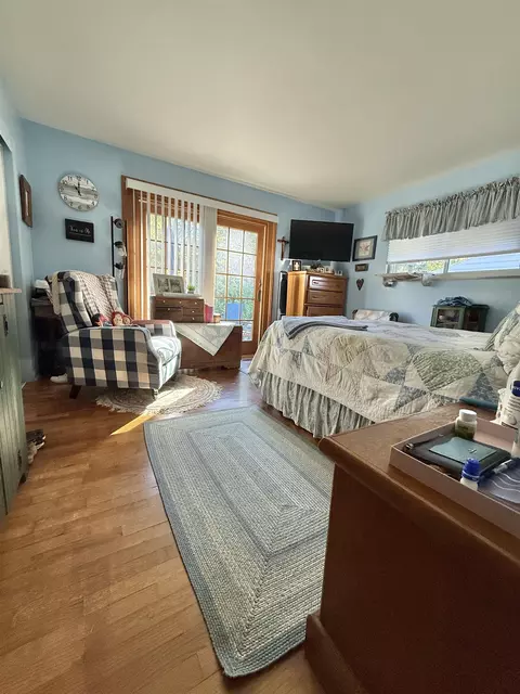 Bedroom - 2 Brady, Bay City, MI 48708 photo 2 of 3