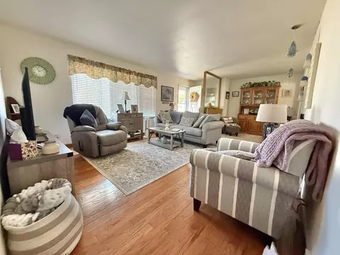 Living - 2 Brady, Bay City, MI 48708 photo 1 of 4