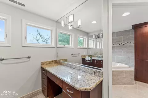Bath - 376 Chalfonte, Grosse Pointe Farms, MI 48236 photo 2 of 6