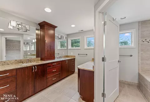 Bath - 376 Chalfonte, Grosse Pointe Farms, MI 48236 photo 1 of 6