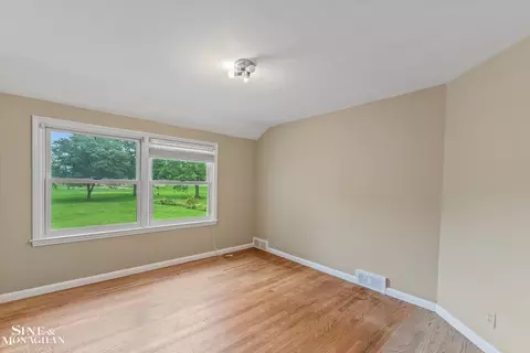Bedroom - 376 Chalfonte, Grosse Pointe Farms, MI 48236 photo 2 of 2