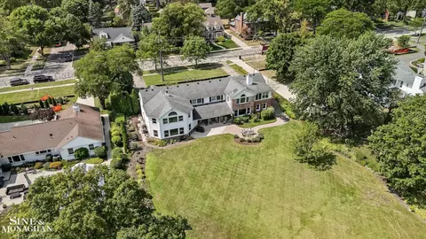 View/Area - 376 Chalfonte, Grosse Pointe Farms, MI 48236 photo 4 of 5