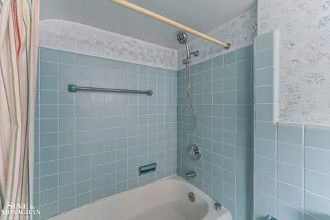 Bath - 376 Chalfonte, Grosse Pointe Farms, MI 48236 photo 6 of 6