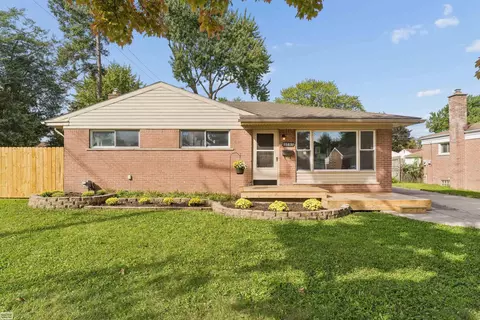 35831 Rewa, Clinton Township, MI 48035