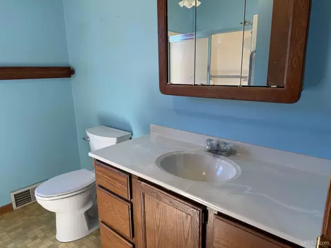Bath - 608 Neidhold, Wakefield, MI 49968 photo 2 of 3