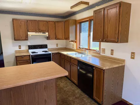 Kitchen - 608 Neidhold, Wakefield, MI 49968 photo 1 of 4