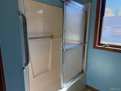 Bath - 608 Neidhold, Wakefield, MI 49968 photo 3 of 3