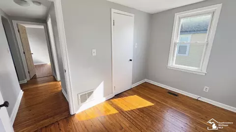 Entry Way - 40 Kessler, Monroe, MI 48162 photo 1 of 1