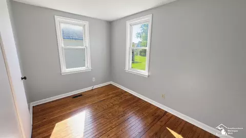 Bedroom - 40 Kessler, Monroe, MI 48162 photo 9 of 10