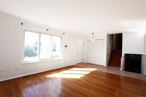 Living - 5181 Fredrick, Sterling Heights, MI 48310 photo 1 of 7