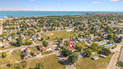 View/Area - 2011 N 16th, Escanaba, MI 49829 photo 1 of 2