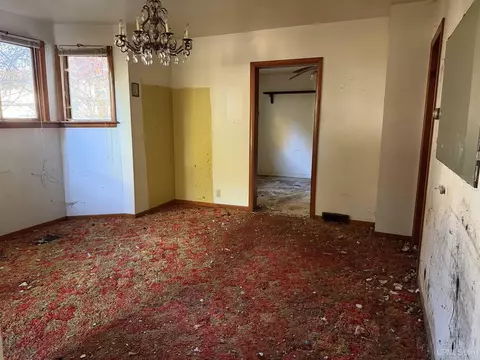 Living - 709 Park, Ishpeming, MI 49849 photo 2 of 5