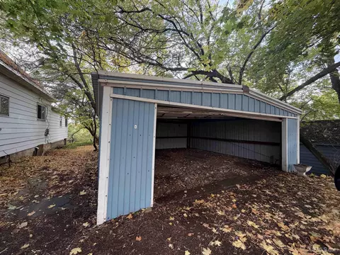 Exterior - 709 Park, Ishpeming, MI 49849 photo 4 of 13