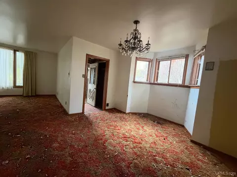 Living - 709 Park, Ishpeming, MI 49849 photo 3 of 5