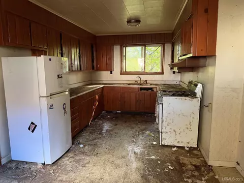 Kitchen - 709 Park, Ishpeming, MI 49849 photo 1 of 1