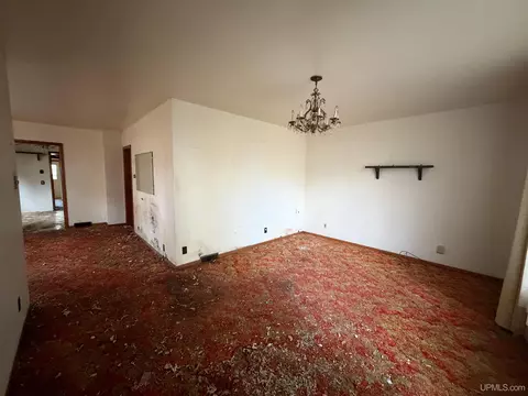 Living - 709 Park, Ishpeming, MI 49849 photo 4 of 5