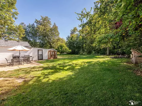 Exterior - 3193 W Temperance, Temperance, MI 48182 photo 11 of 14