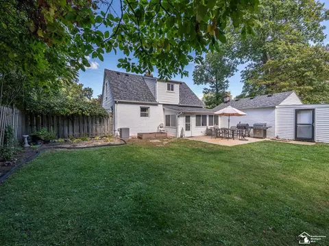 Exterior - 3193 W Temperance, Temperance, MI 48182 photo 9 of 14