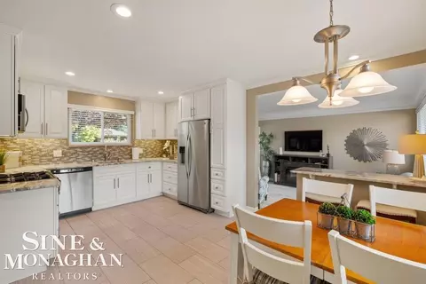 Kitchen - 605 Hidden, Grosse Pointe Woods, MI 48235 photo 1 of 5