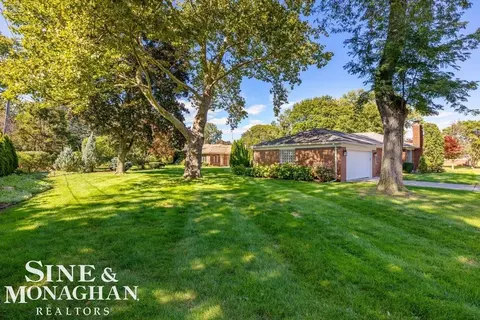 Exterior - 605 Hidden, Grosse Pointe Woods, MI 48235 photo 1 of 9
