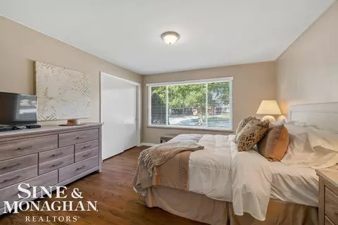 Bedroom - 605 Hidden, Grosse Pointe Woods, MI 48235 photo 1 of 3