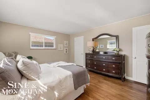 Bedroom - 605 Hidden, Grosse Pointe Woods, MI 48235 photo 3 of 3