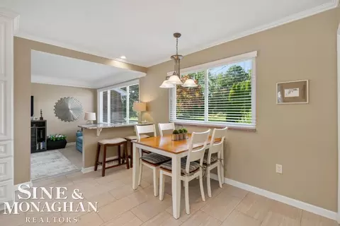 Dining - 605 Hidden, Grosse Pointe Woods, MI 48235 photo 3 of 3