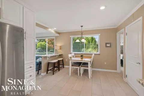 Kitchen - 605 Hidden, Grosse Pointe Woods, MI 48235 photo 5 of 5