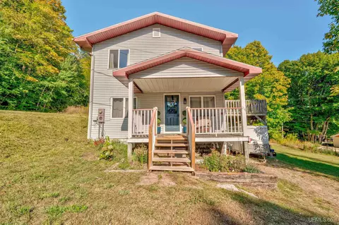 214 Hickory, Munising, MI 49862