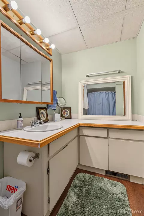 Bath - 214 Hickory, Munising, MI 49862 photo 2 of 3