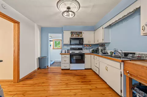 Kitchen - 214 Hickory, Munising, MI 49862 photo 2 of 2
