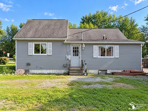 5665 Venice, Newport, MI 48166