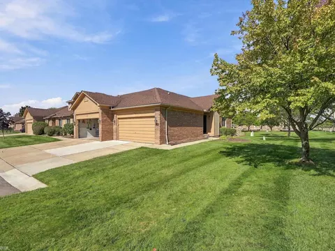 Exterior - 15385 Windmill #60, Macomb, MI 48044 photo 2 of 7