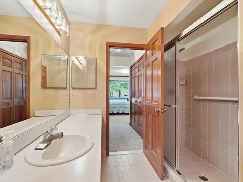Bath - 15385 Windmill #60, Macomb, MI 48044 photo 3 of 4