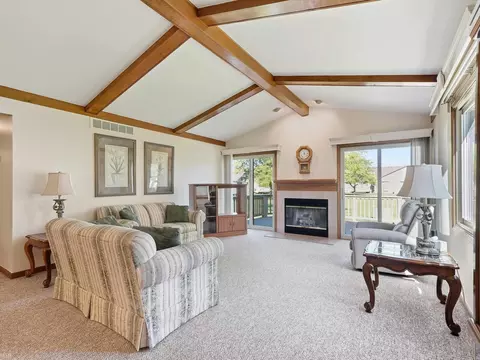 Living - 15385 Windmill #60, Macomb, MI 48044 photo 2 of 4