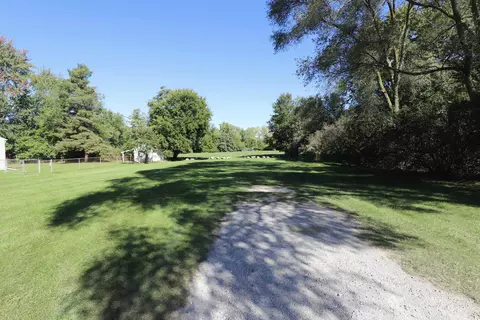 1411 Coutant, Flushing, MI 48433 photo 4